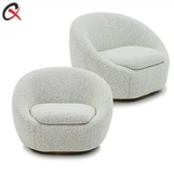 Въртящ се стол с дървена основа